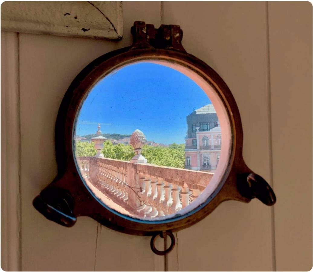 Charming Central Sunny Penthouse Lisbona Esterno foto